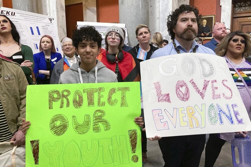 Kentucky lawmakers join push to restrict transgender care